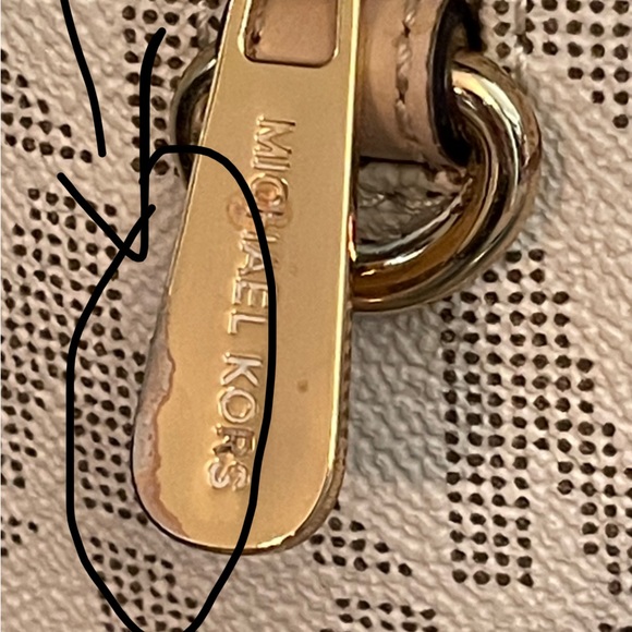 Grayson handbag wallet & makeup bag set (3) - Picture 9 of 16